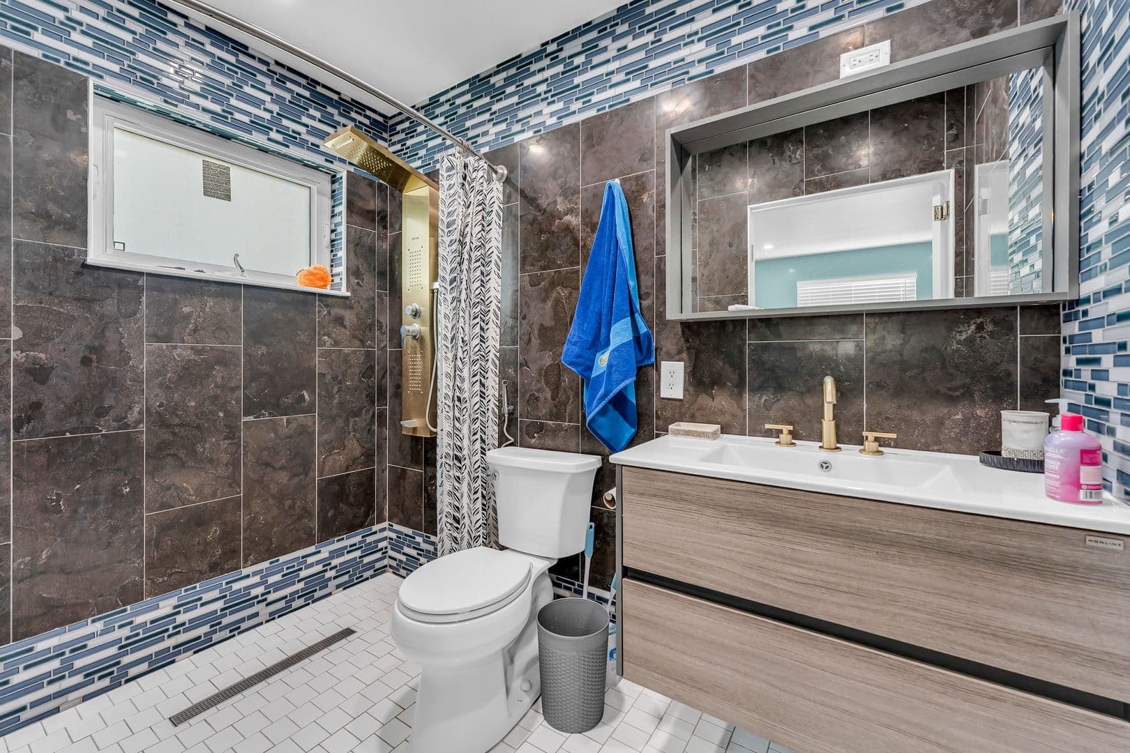 Oakland Park Apartment: 4008-4018 NW 5th Ave
