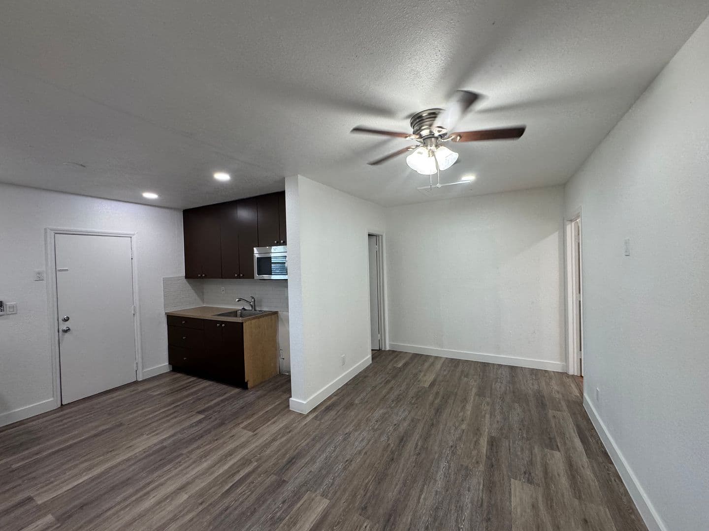 Hallandale Beach Apartment: 102-108 NW 1st Street (108 Premiere) | 112-128 NW 2nd Ave (128 Premiere)