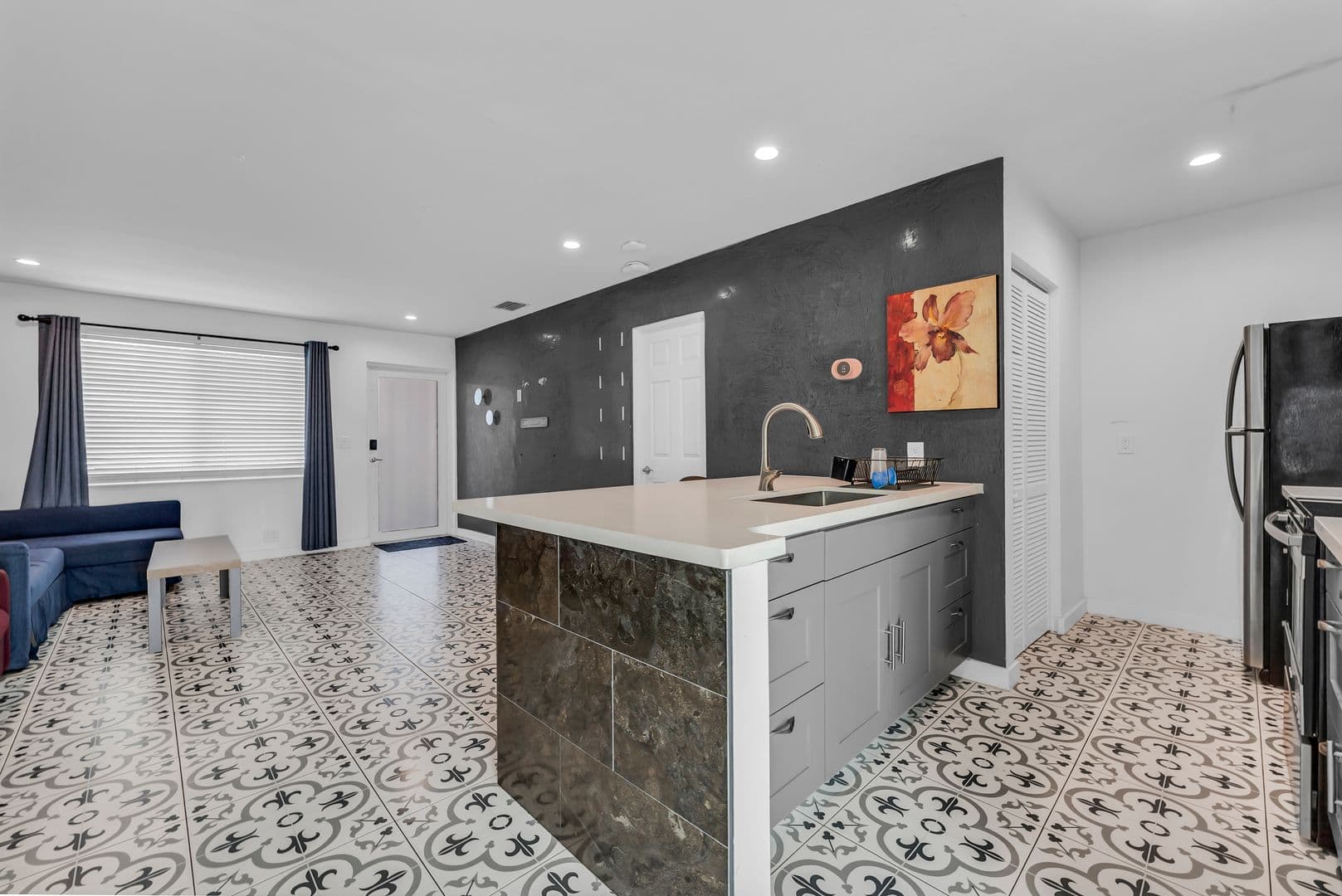 Oakland Park Apartment: 4008-4018 NW 5th Ave