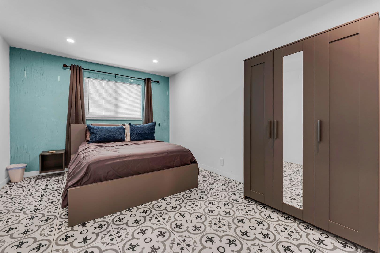 Oakland Park Apartment: 4008-4018 NW 5th Ave
