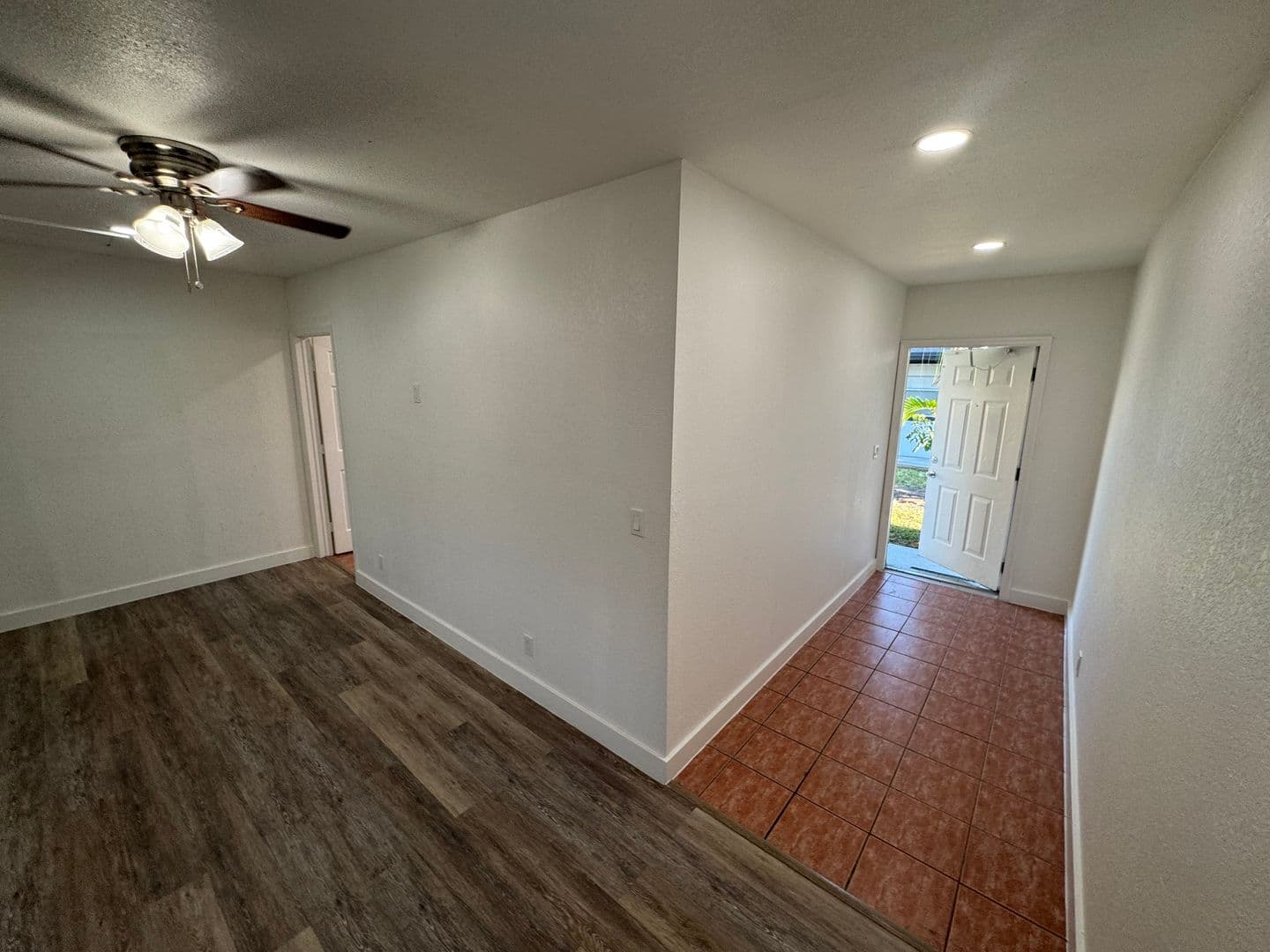 Hallandale Beach Apartment: 102-108 NW 1st Street (108 Premiere) | 112-128 NW 2nd Ave (128 Premiere)