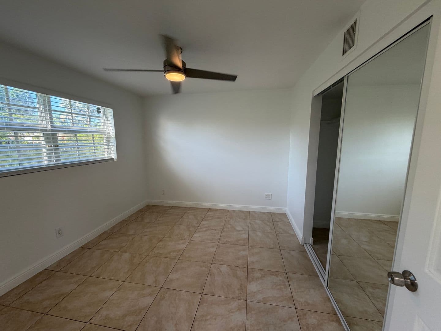 Davie Apartment: 5621, 5661 & 5841 SW 36th Court