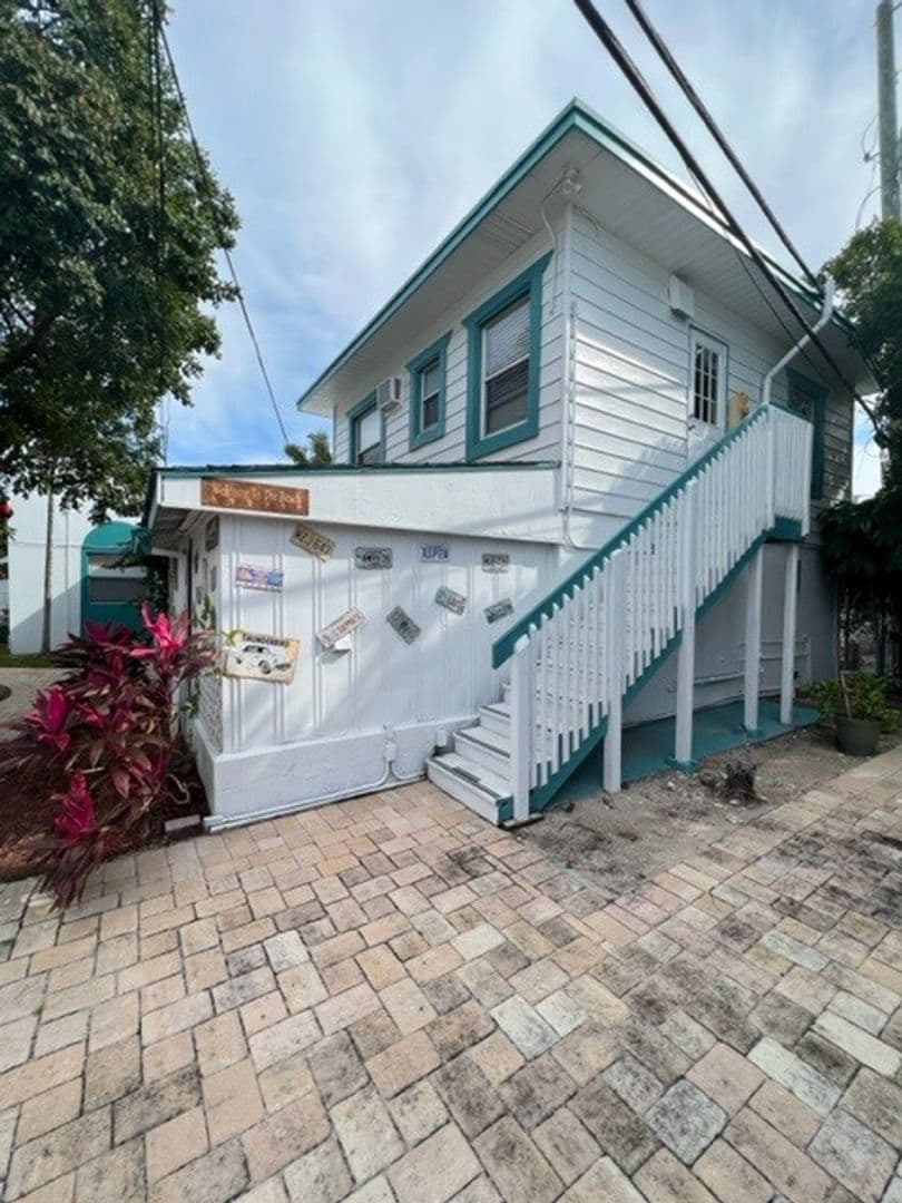 Lauderdale by the Sea Apartment: 4236 & 4238 Seagrape Drive | 4237 Bougainvilla Drive