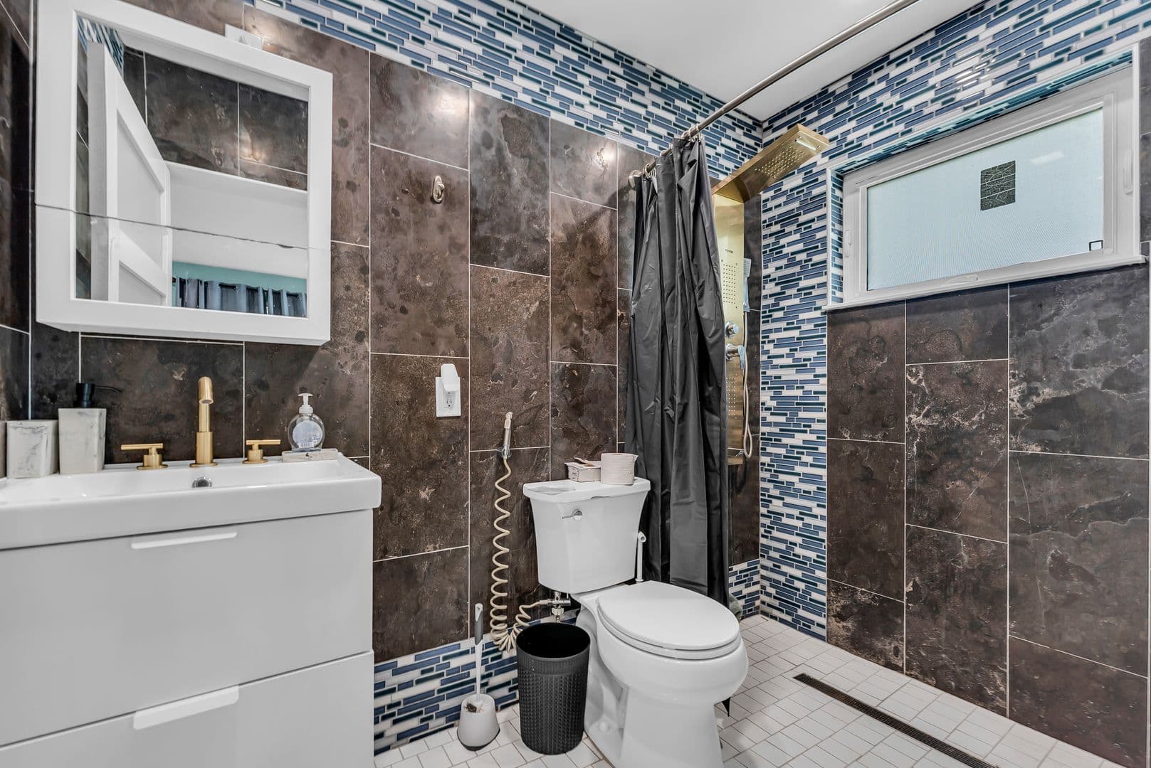 Oakland Park Apartment: 4008-4018 NW 5th Ave