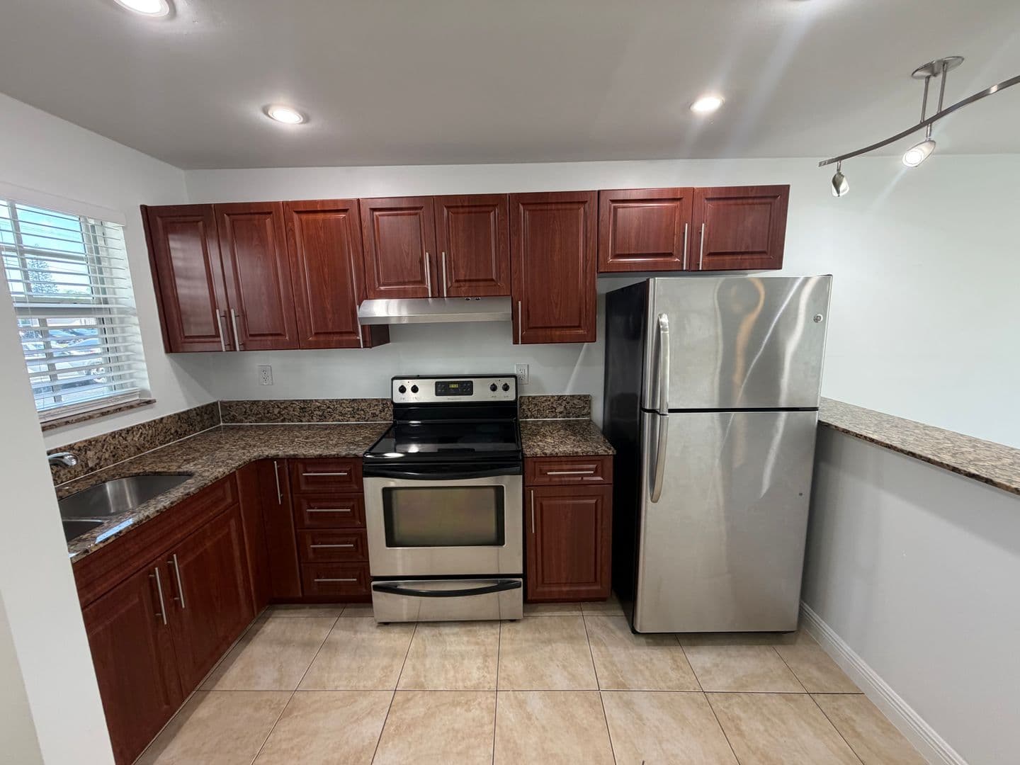 Davie Apartment: 5621, 5661 & 5841 SW 36th Court
