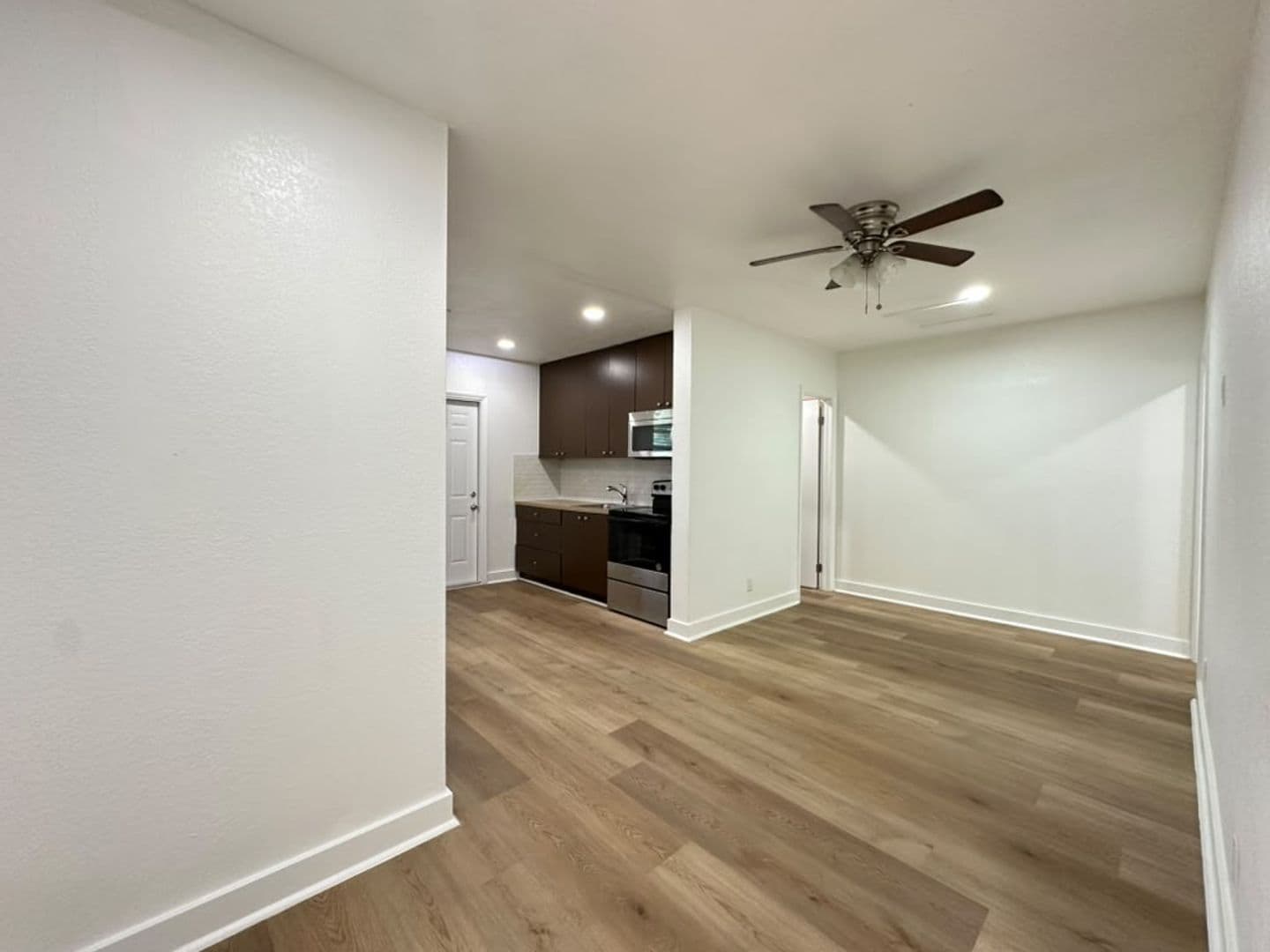 Hallandale Beach Apartment: 102-108 NW 1st Street (108 Premiere) | 112-128 NW 2nd Ave (128 Premiere)