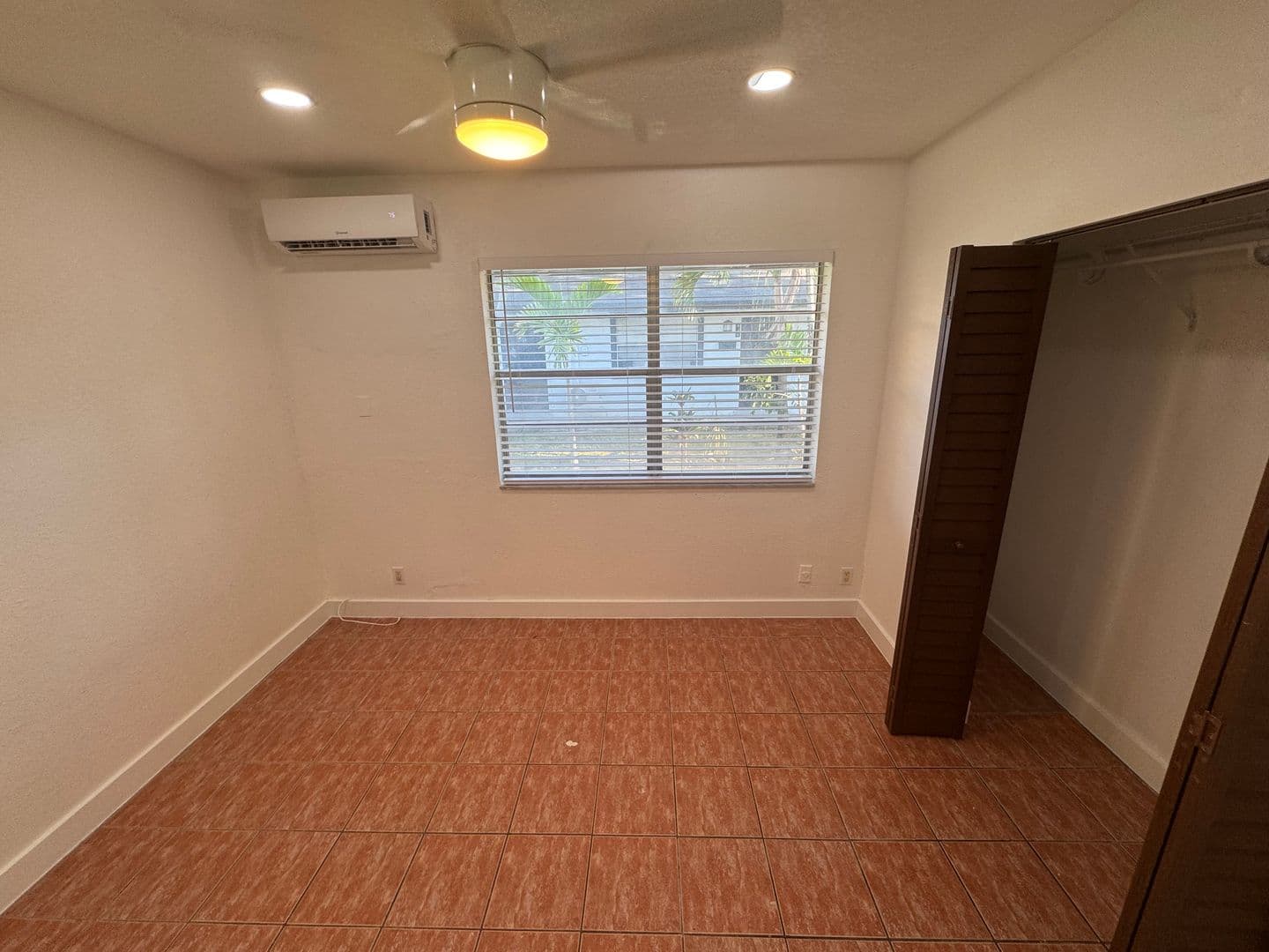 Hallandale Beach Apartment: 102-108 NW 1st Street (108 Premiere) | 112-128 NW 2nd Ave (128 Premiere)