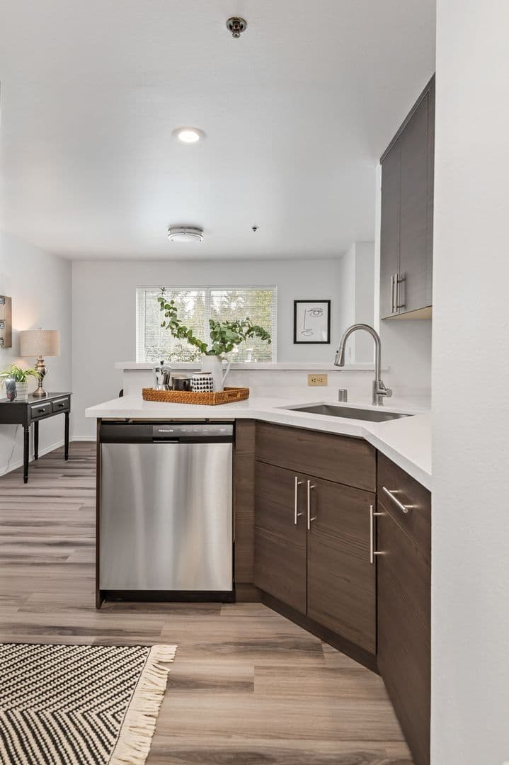 Renton Apartment: 1201 Anacortes Ave NE