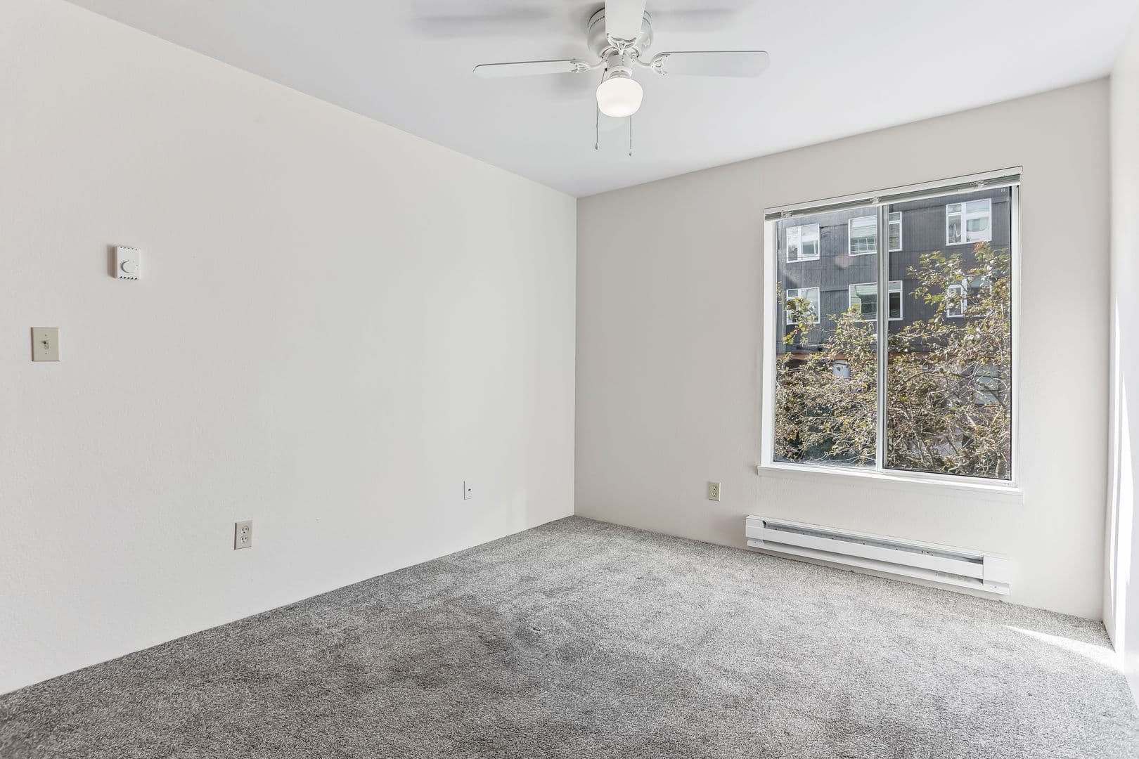 Seattle Apartment: 6700 Roosevelt Way NE