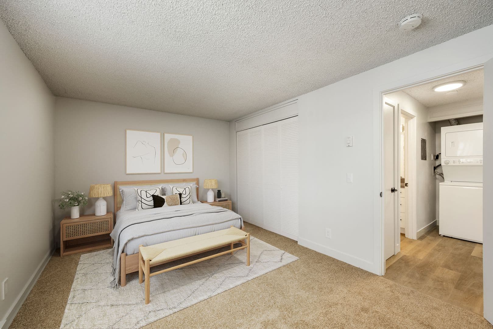 Seattle Apartment: 10746 16th Ave SW