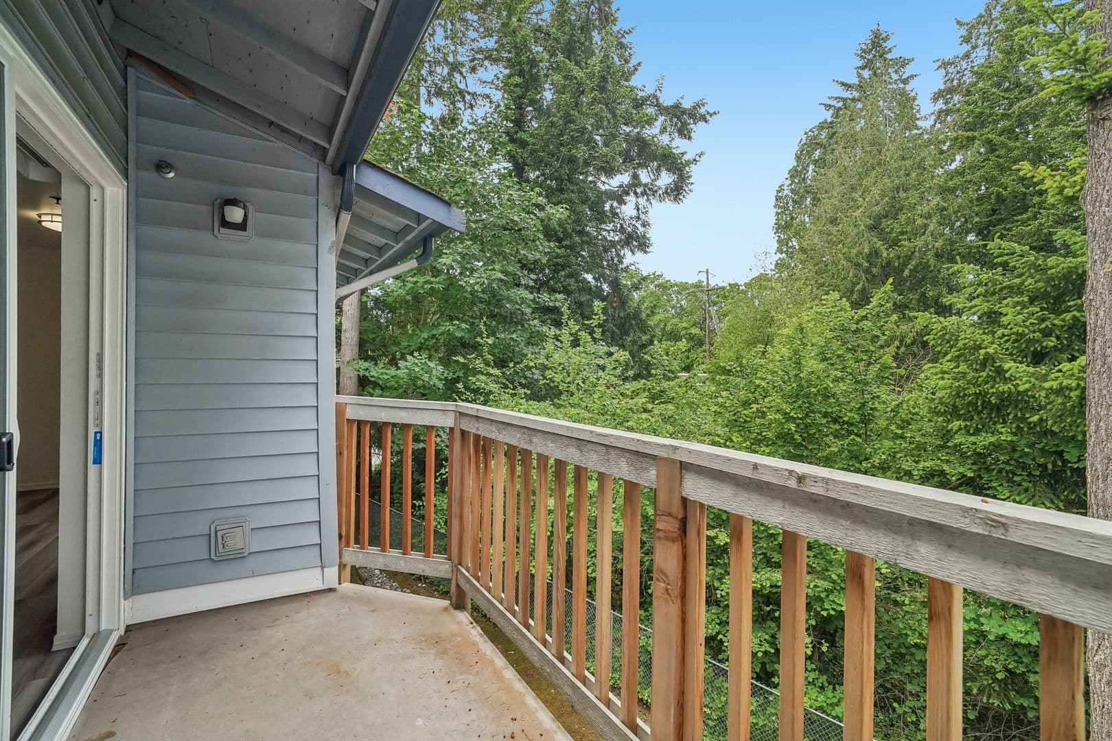 Renton Apartment: 1201 Anacortes Ave NE