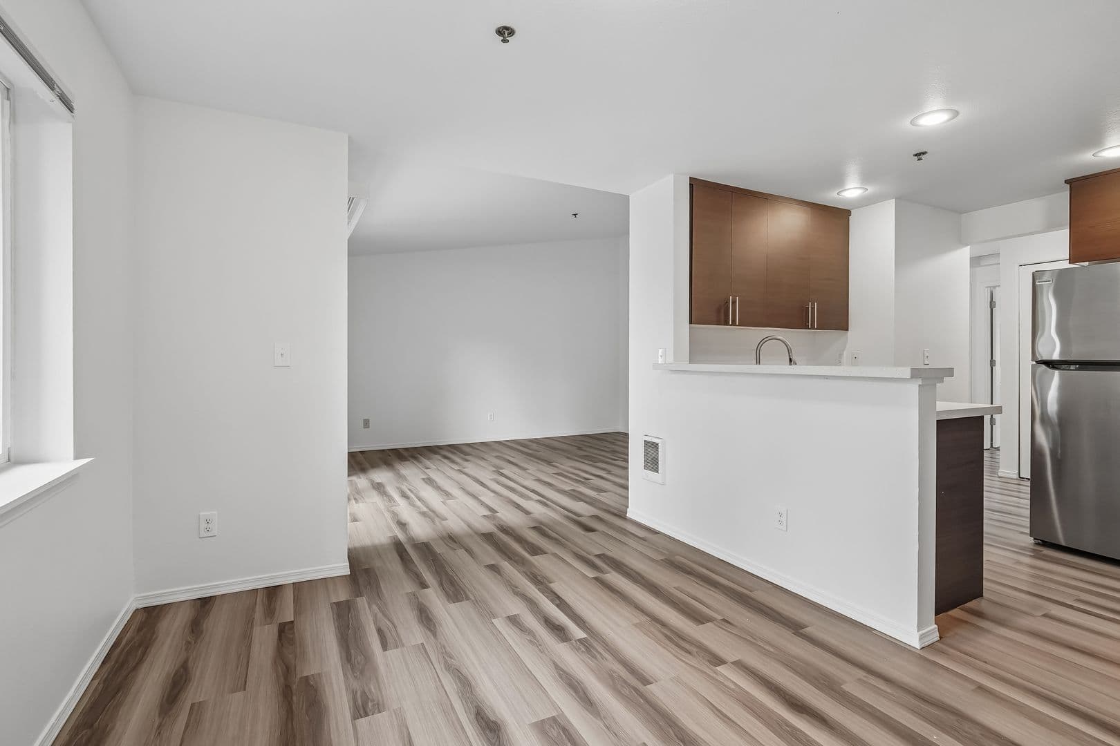 Renton Apartment: 1201 Anacortes Ave NE