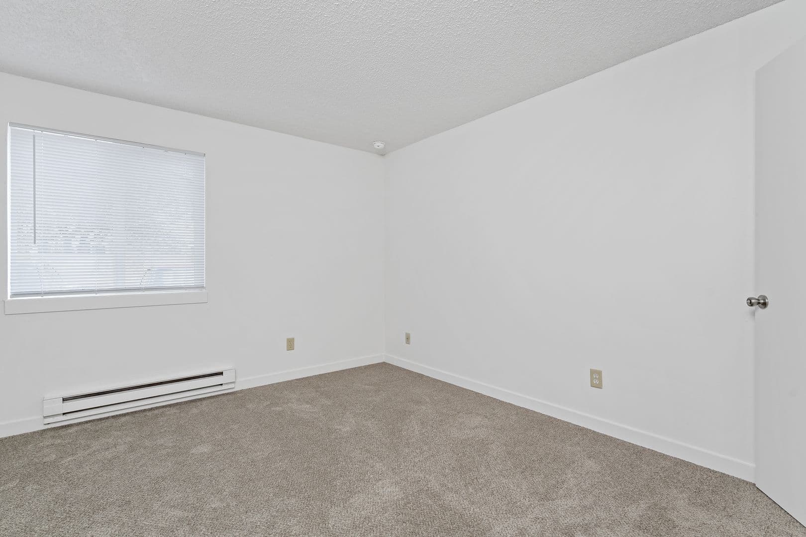 Everett Apartment: 1031 75th St SE