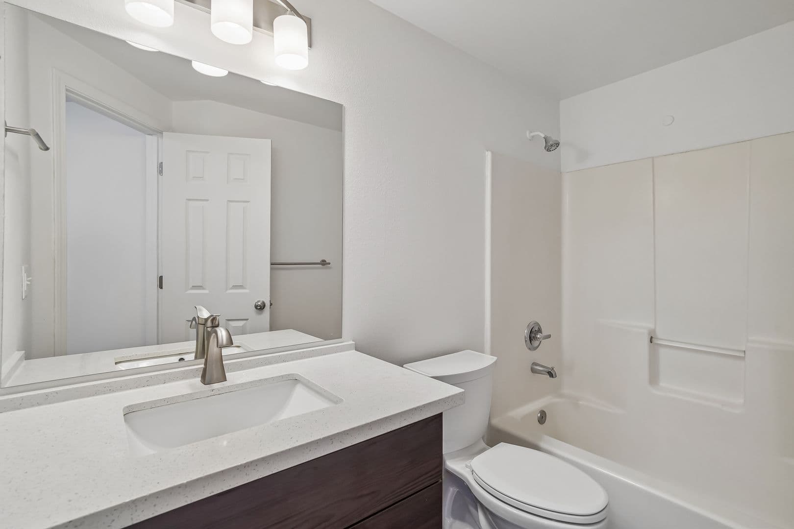 Renton Apartment: 1201 Anacortes Ave NE