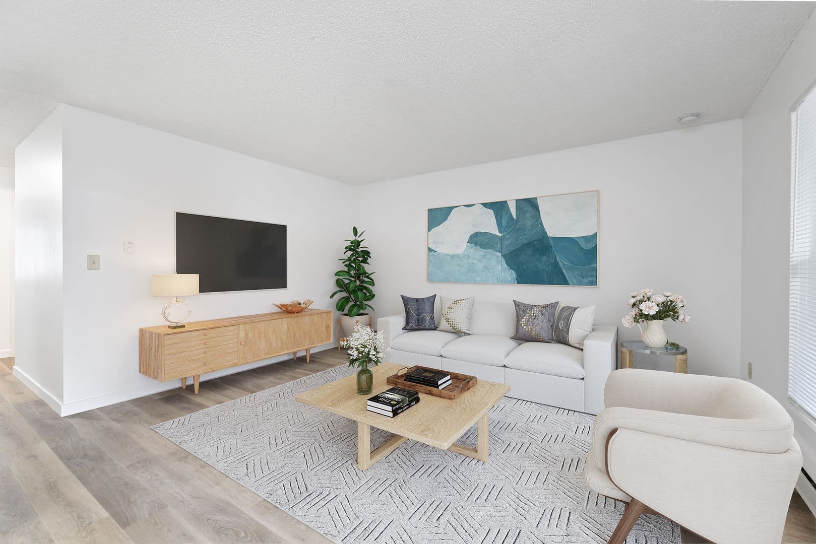 Everett Apartment: 1031 75th St SE