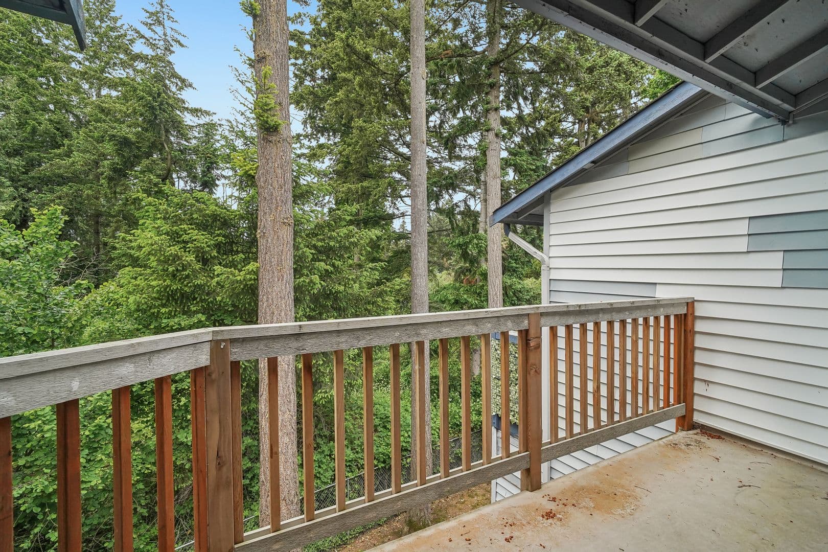 Renton Apartment: 1201 Anacortes Ave NE