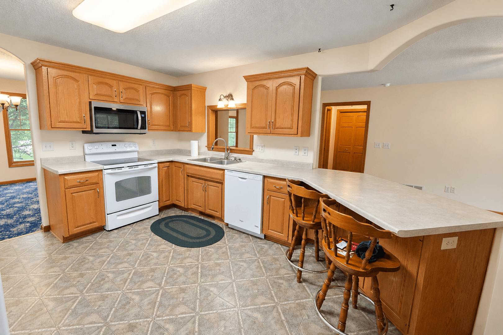 Rochester House: 919 Baird Ln NE