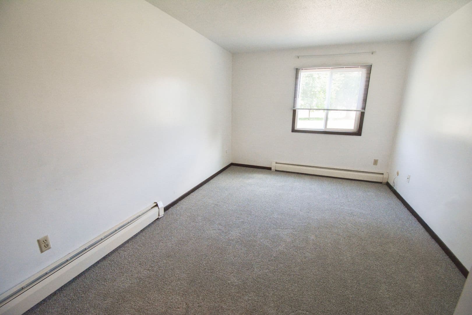 Rochester Condo: 2312 Valleyhigh Dr NW # F105