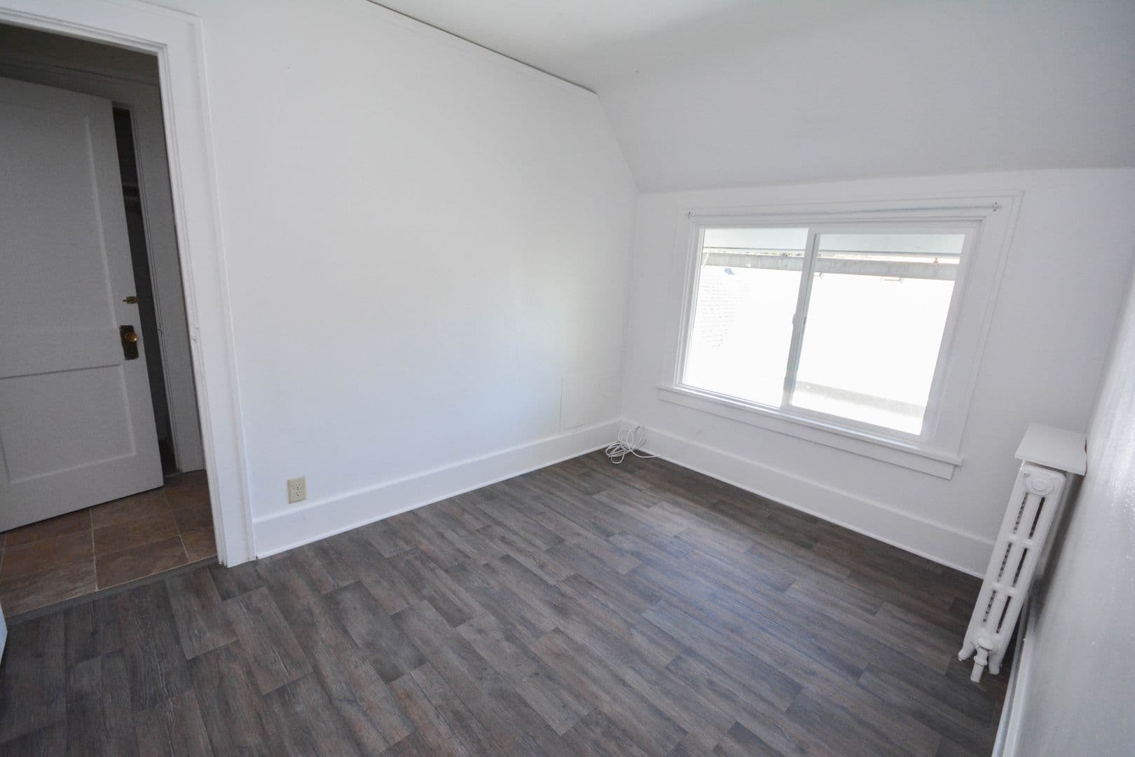 Rochester Apartment: 1117 1st St NW