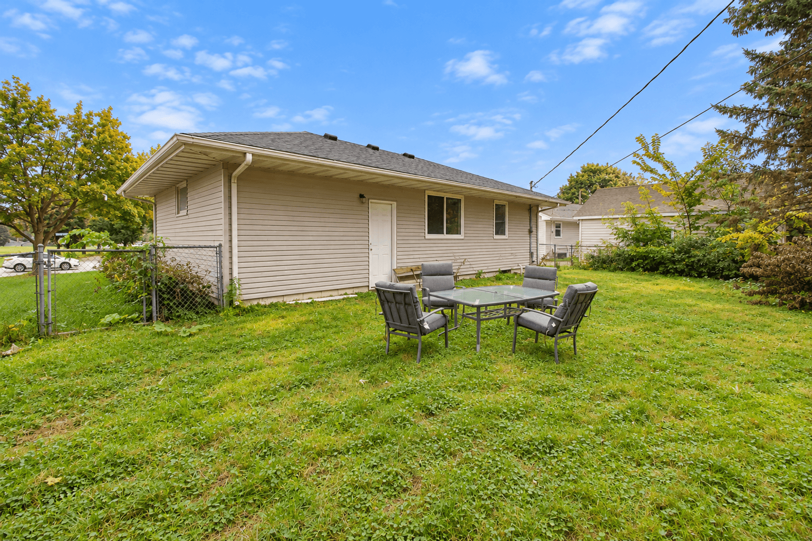 Rochester House: 1332 Elton Hills Dr NW