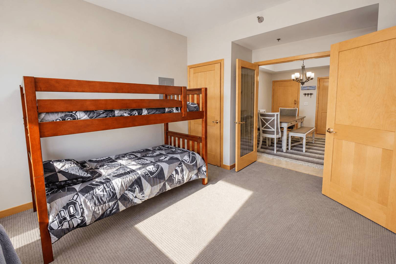 Lake City Condo: 101 S Washington St # 308