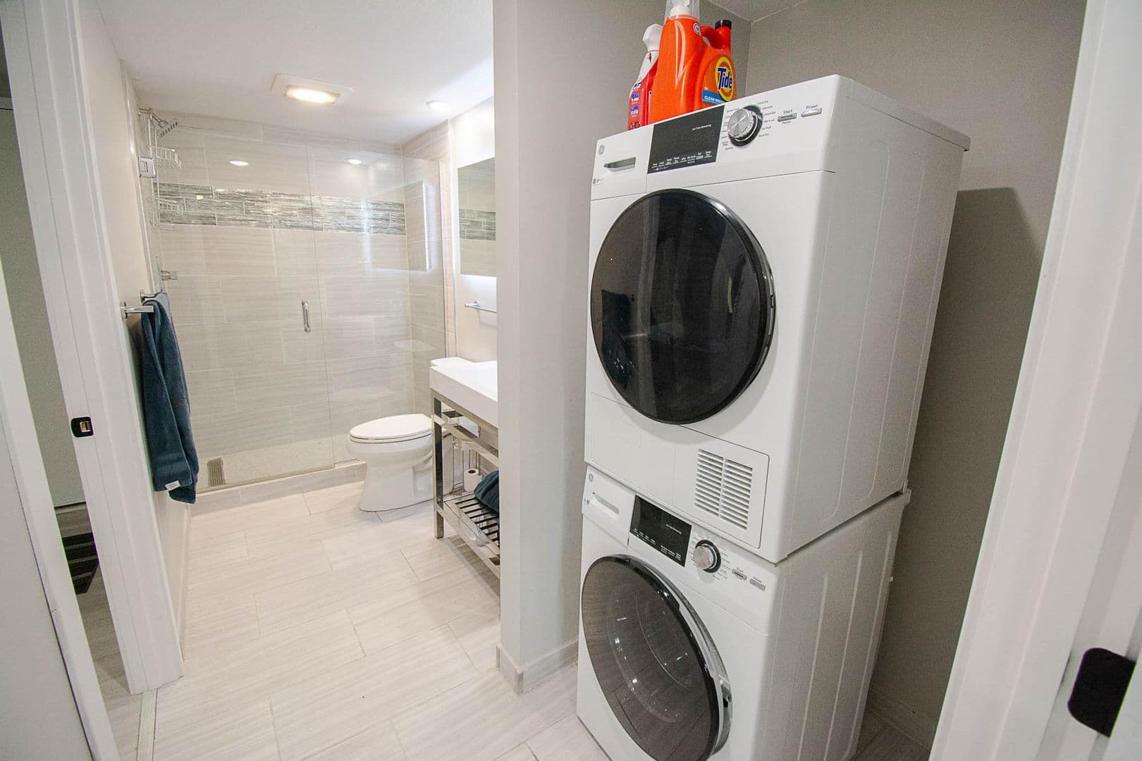 Rochester House: 207 5th Ave SW # 206
