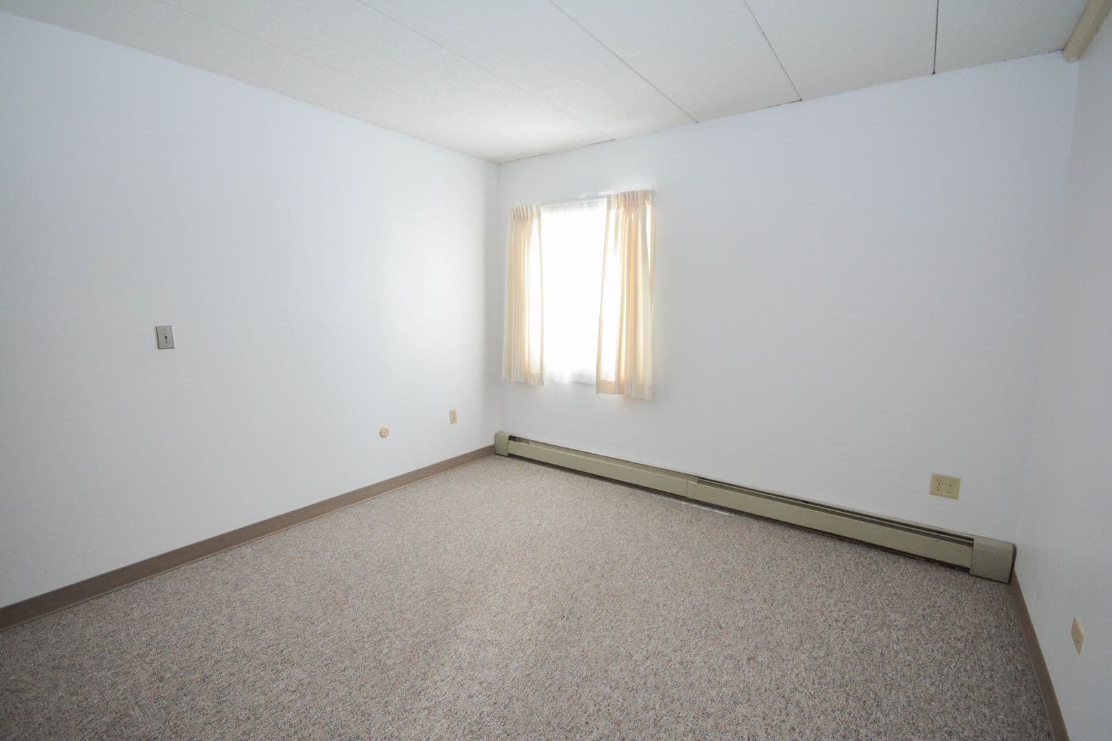 Stewartville Apartment: 125 2nd Ave NE