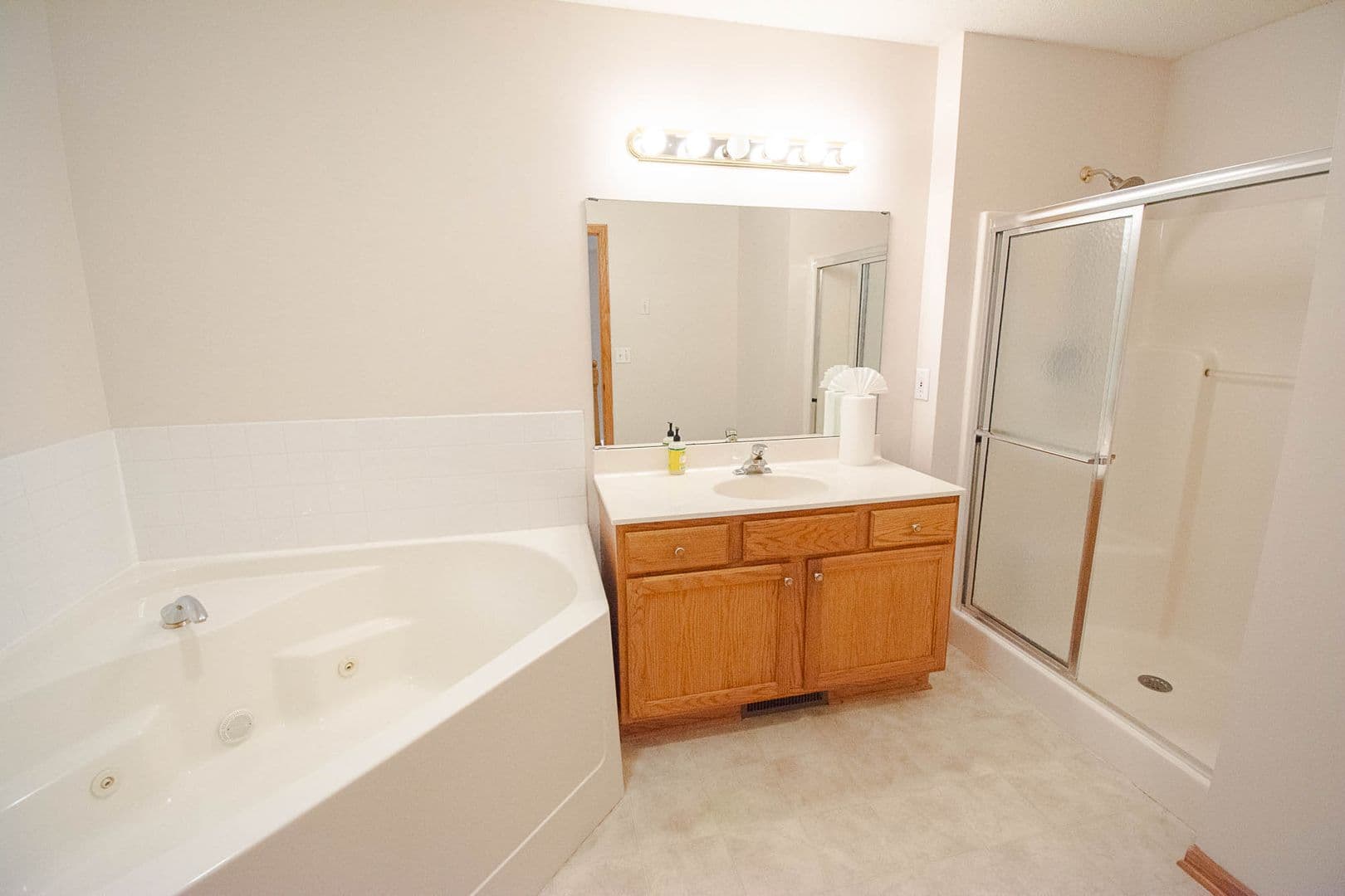 Rochester House: 1354 Arthur Ln NW