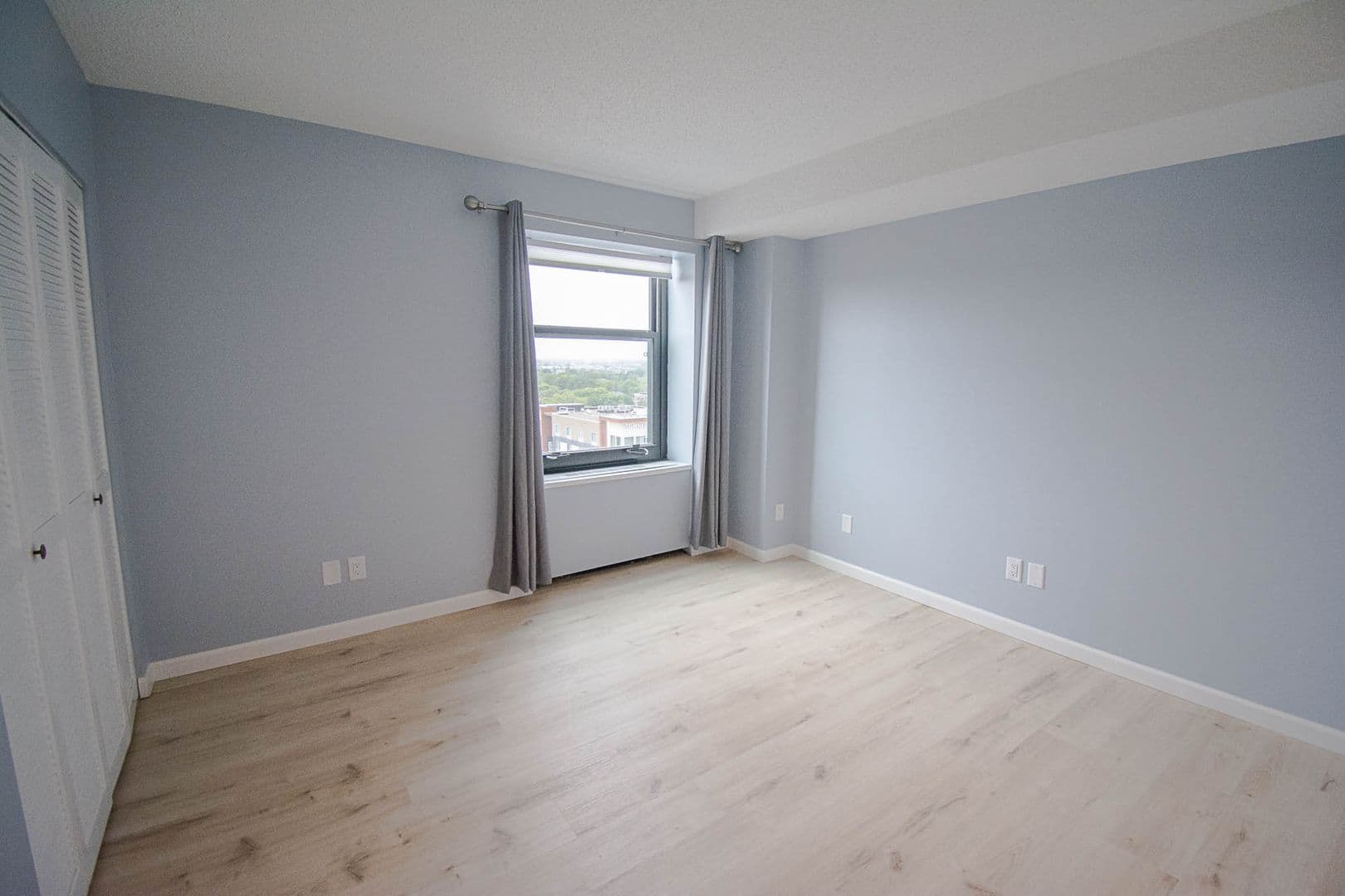 Rochester House: 207 5th Ave SW # 1001