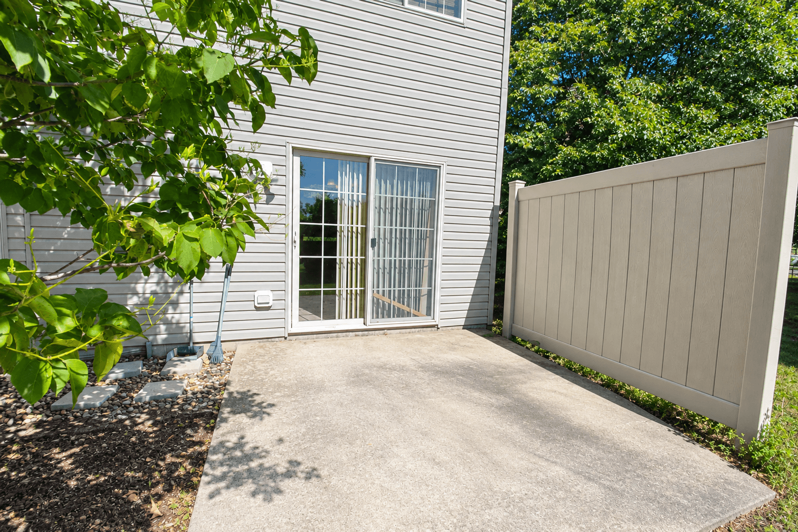 Rochester House: 1354 Arthur Ln NW