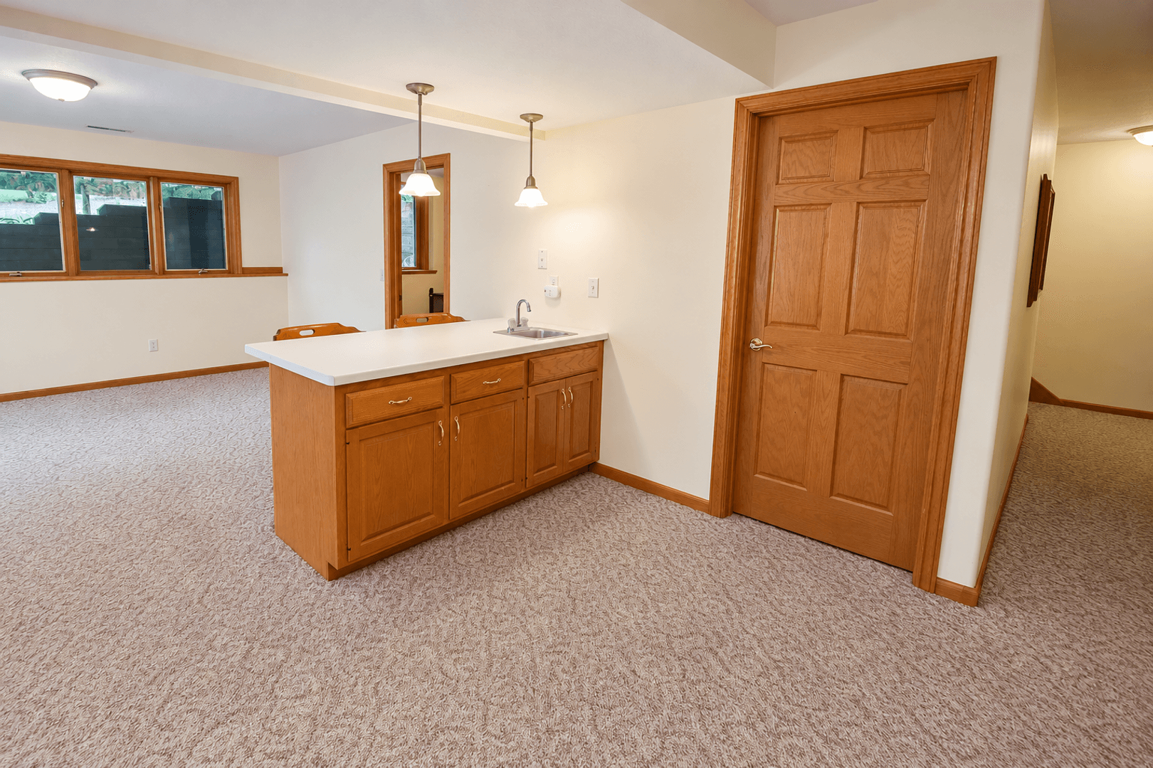 Rochester House: 919 Baird Ln NE