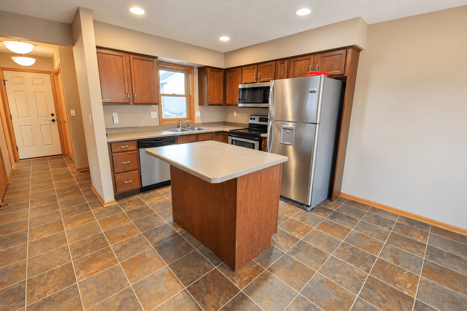 Rochester House: 4417 Heritage Pl NW