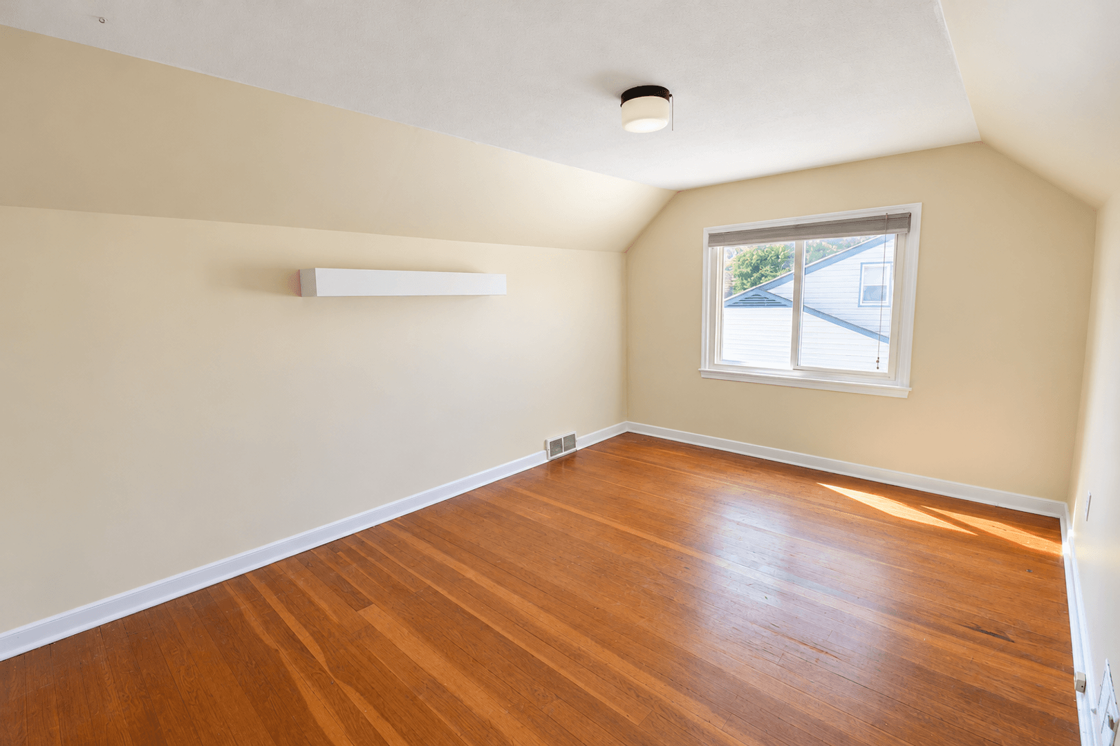 Rochester House: 1407 Durand Ct SE