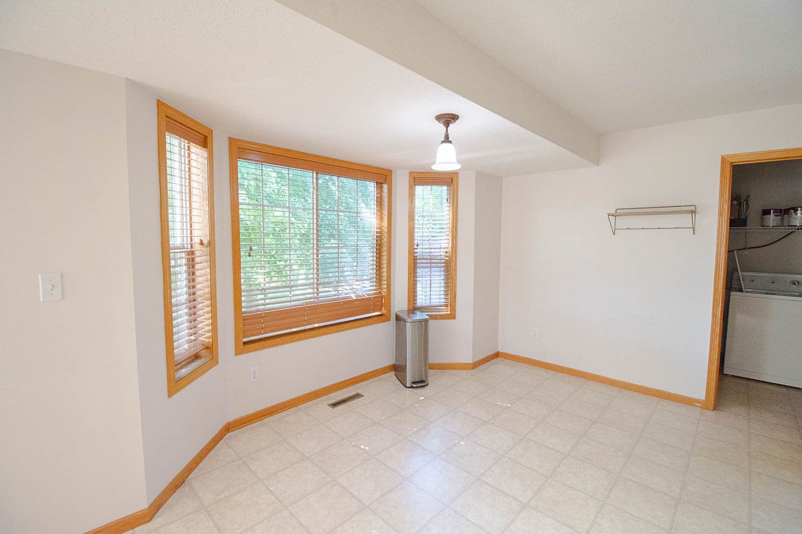 Rochester House: 1354 Arthur Ln NW