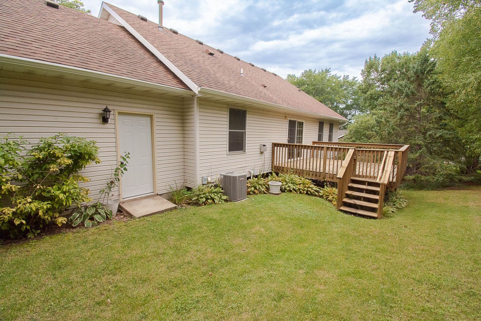 Rochester House: 919 Baird Ln NE