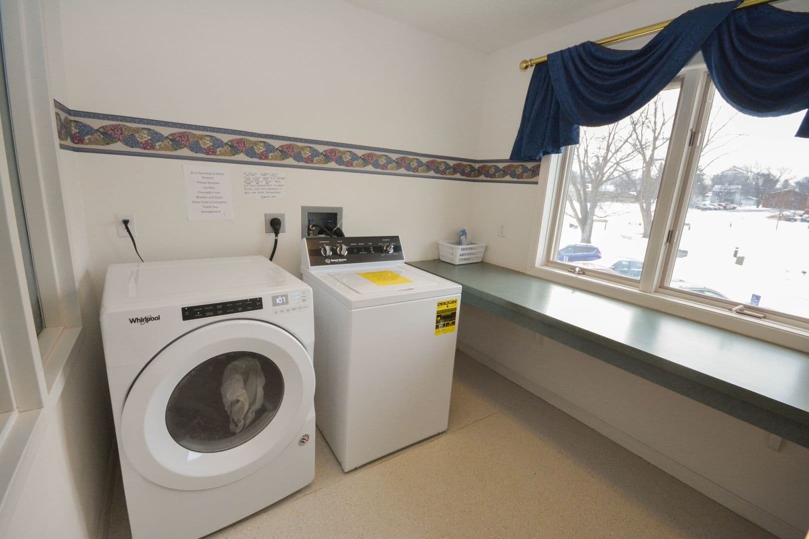 Stewartville Apartment: 110 4th St NE