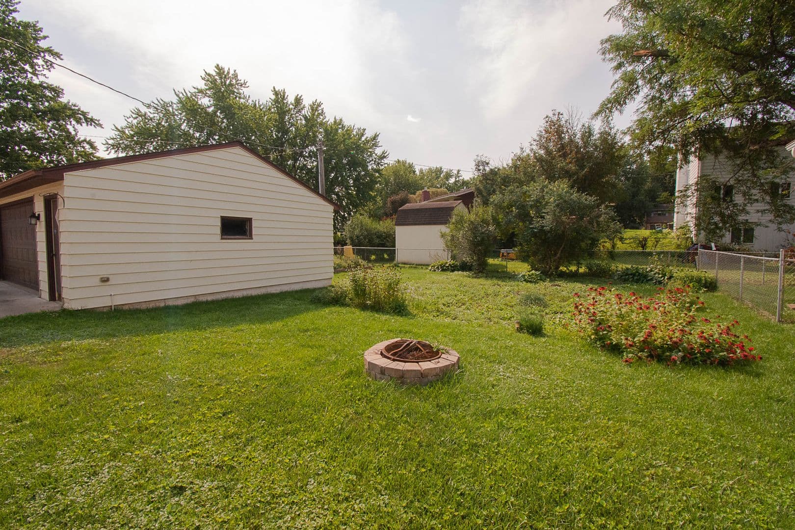 Rochester House: 1308 40th St NW