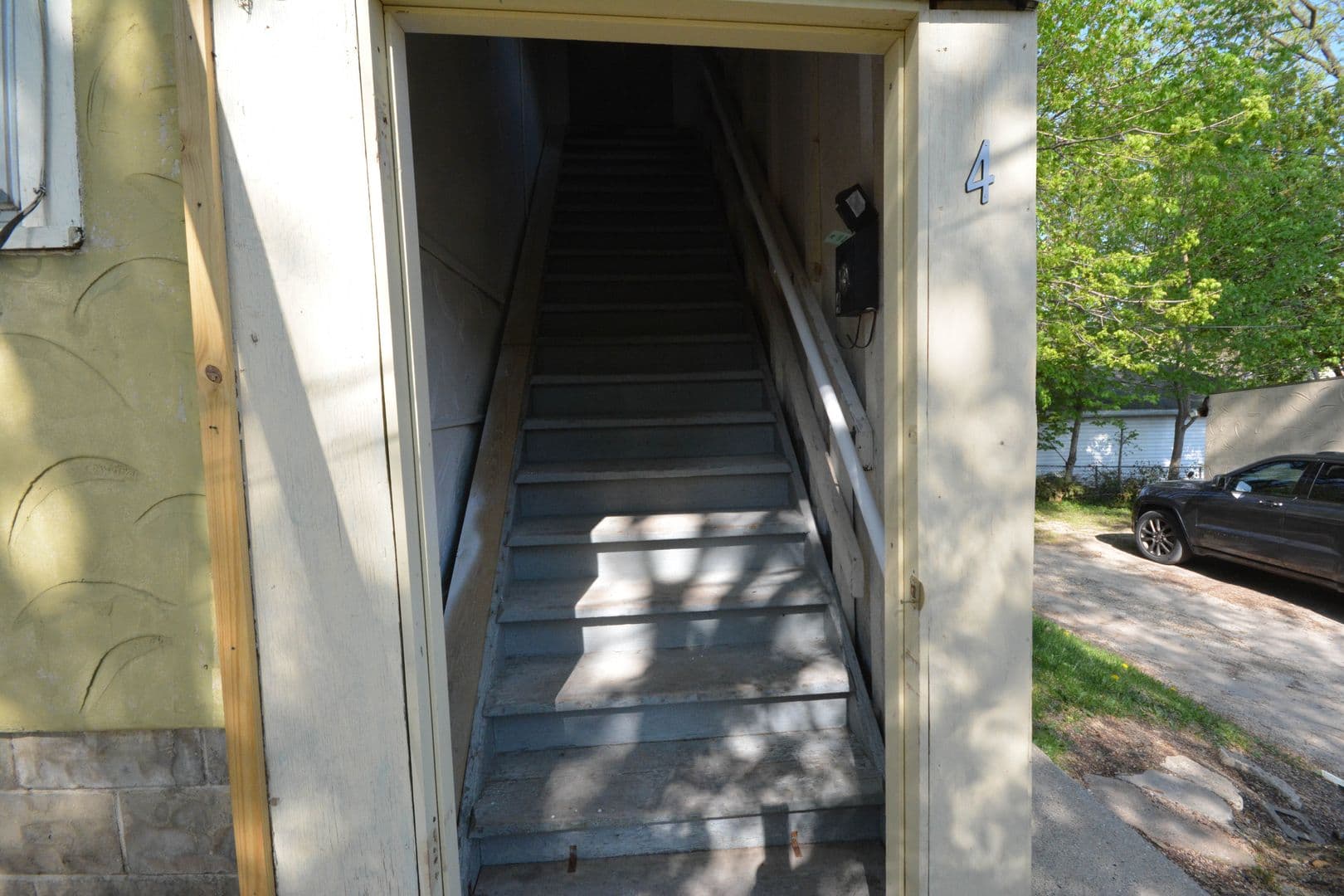 Rochester Apartment: 1117 1st St NW