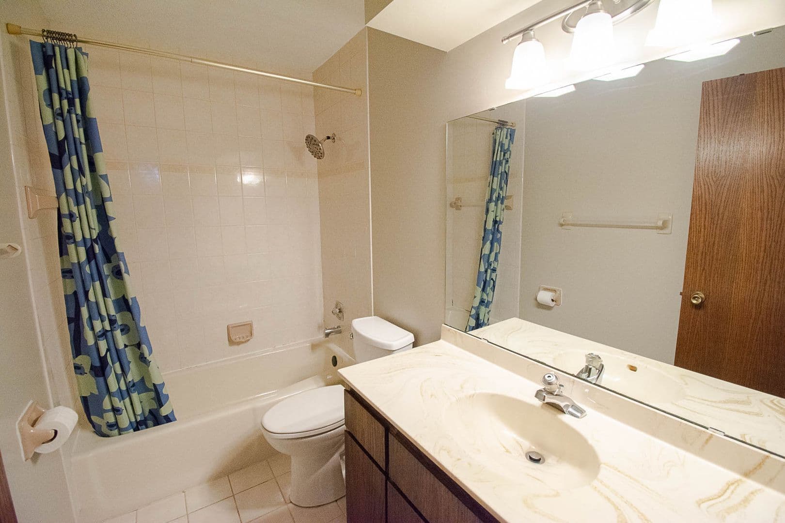 Rochester Apartment: 4433/4435 13th Ave NW