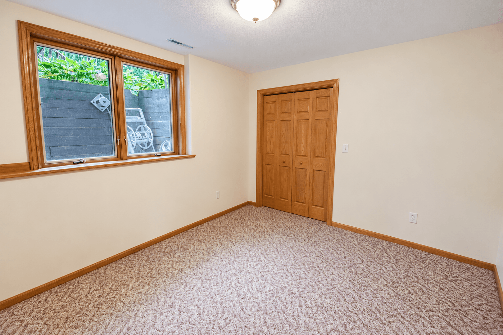 Rochester House: 919 Baird Ln NE