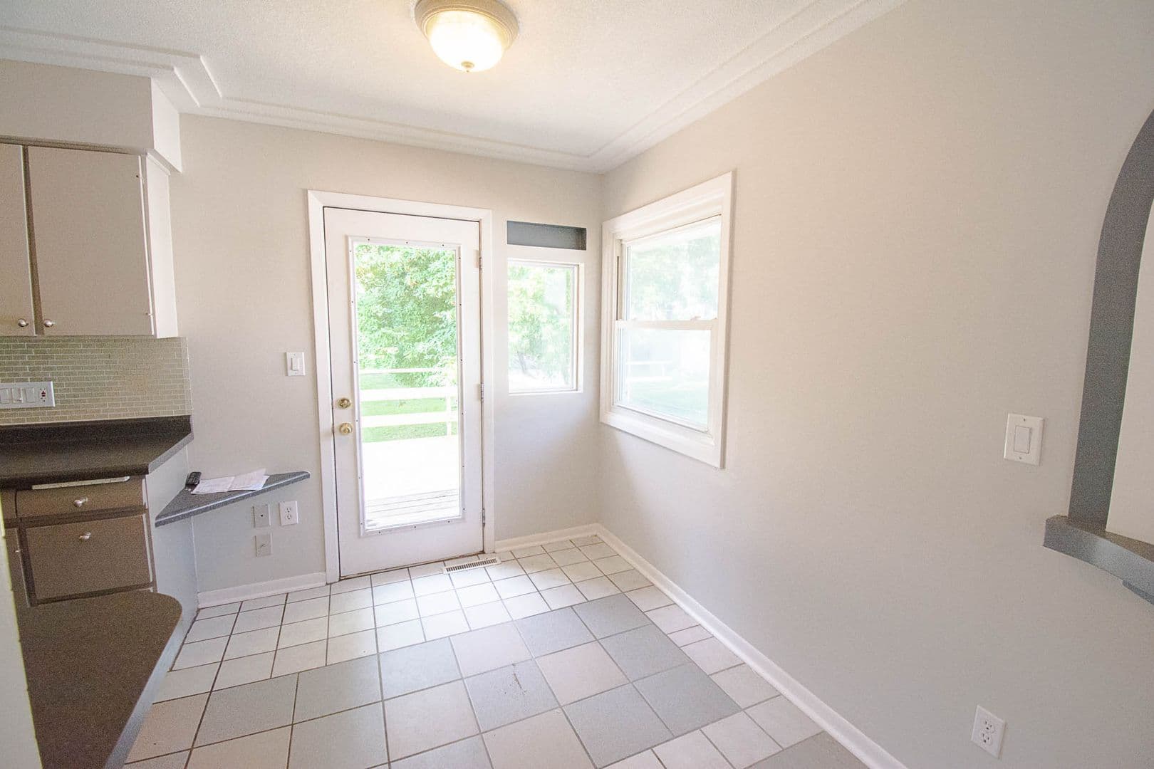 Rochester House: 2114 24th St NW