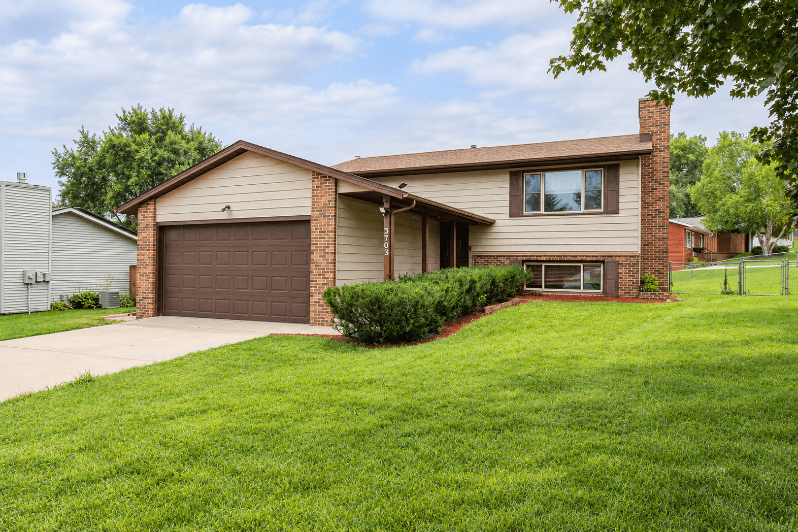 Rochester House: 3703 Willow Heights Dr SW