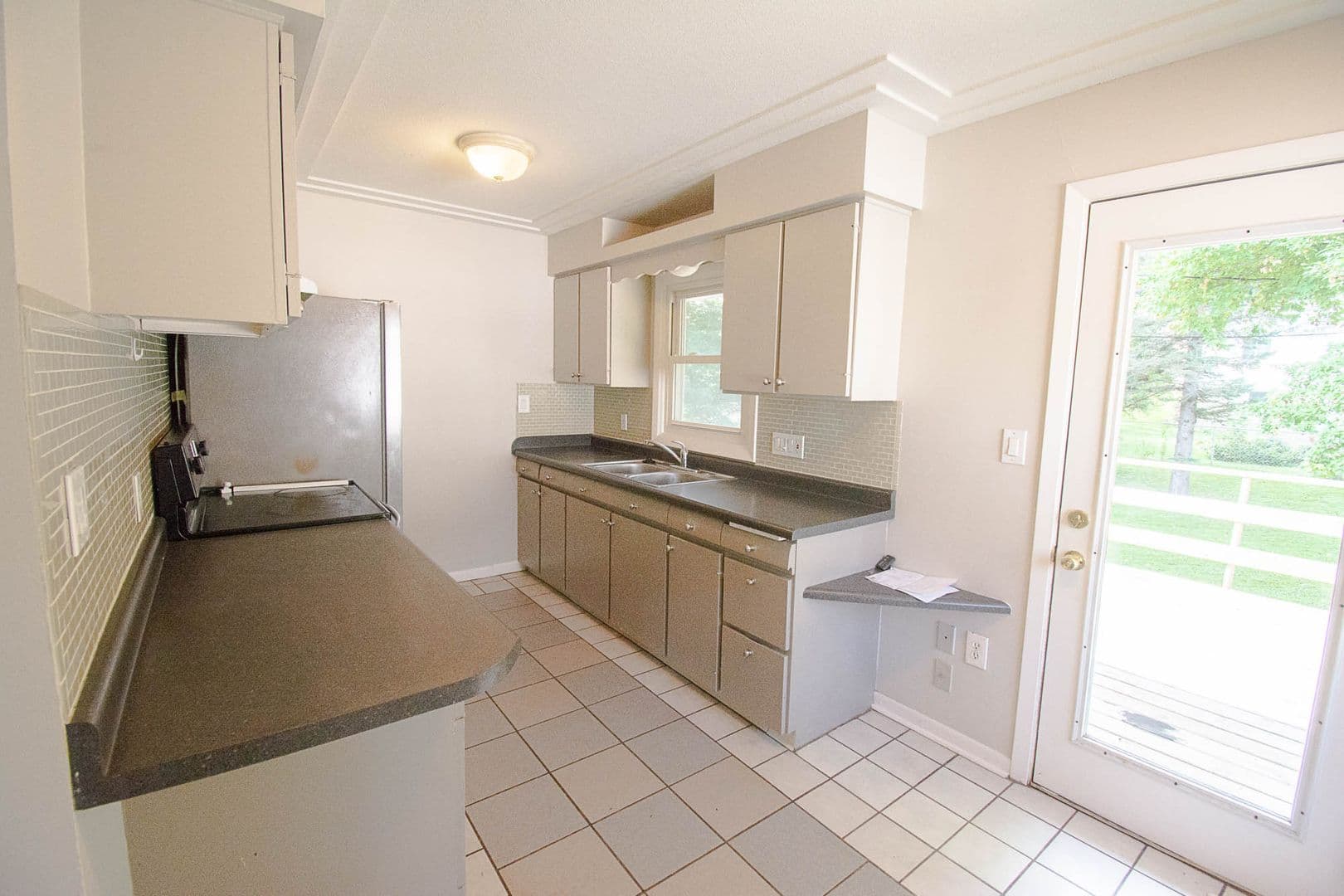 Rochester House: 2114 24th St NW