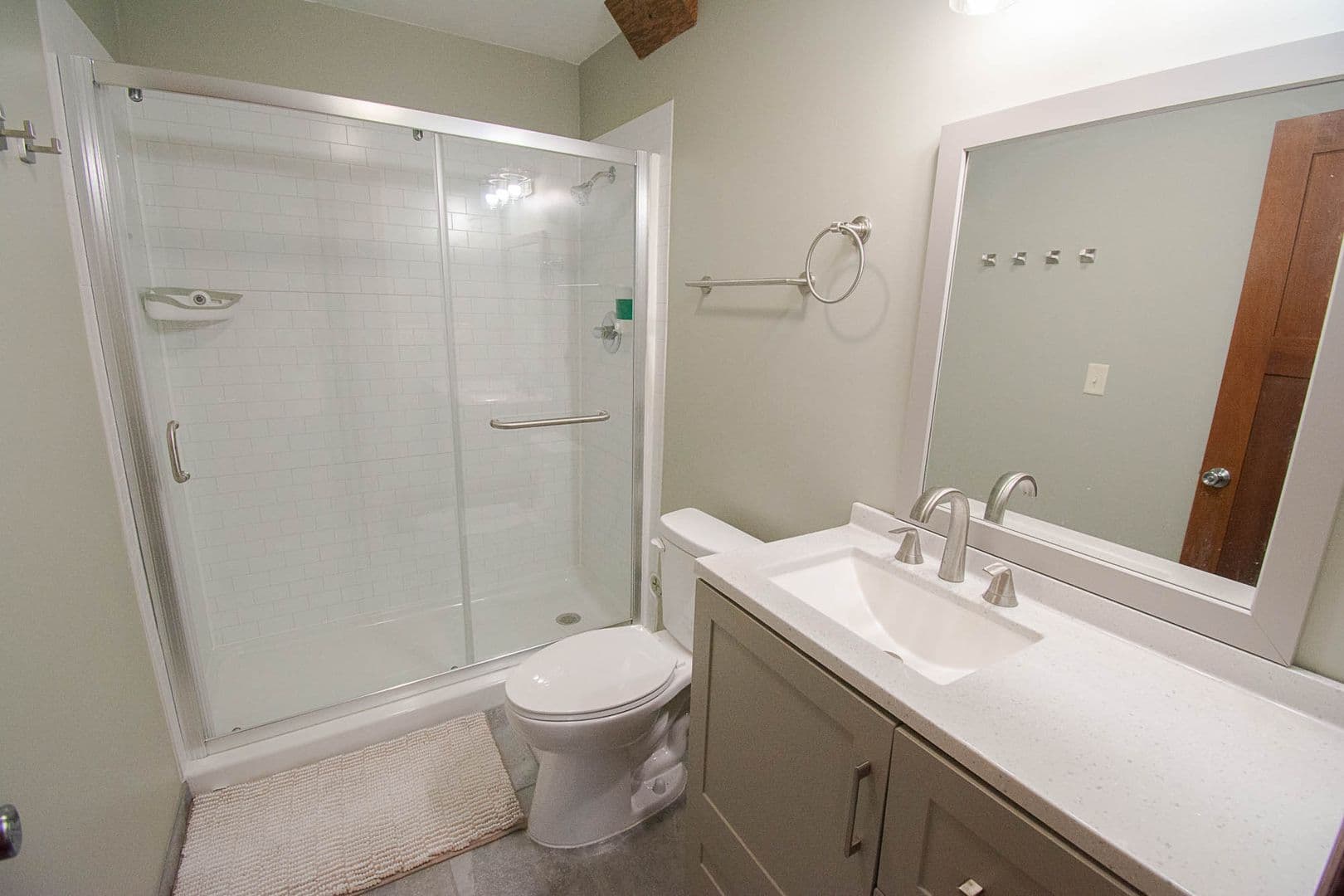 Rochester House: 6143 39th Ave NW