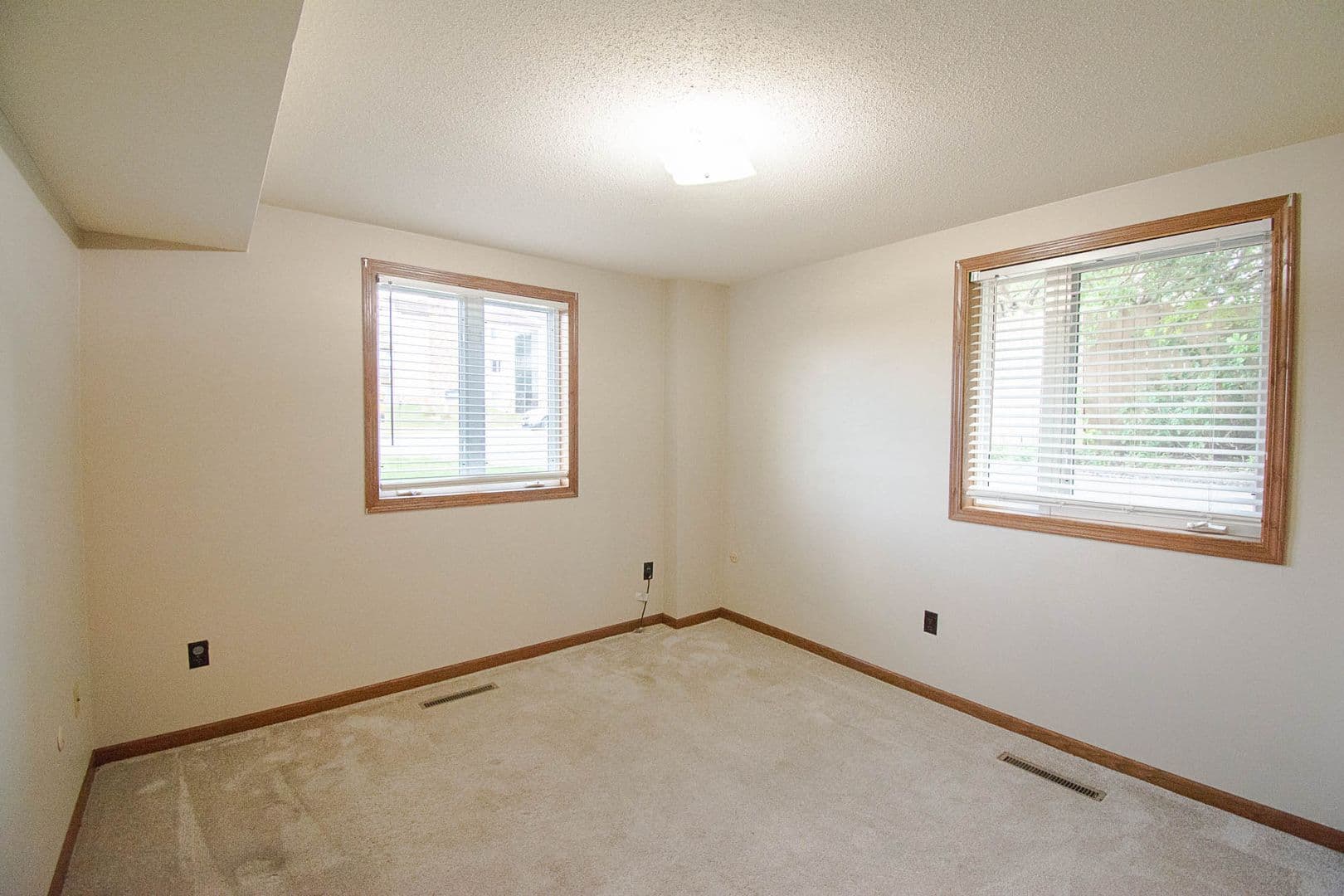 Rochester Apartment: 1720-1722 41st St NW