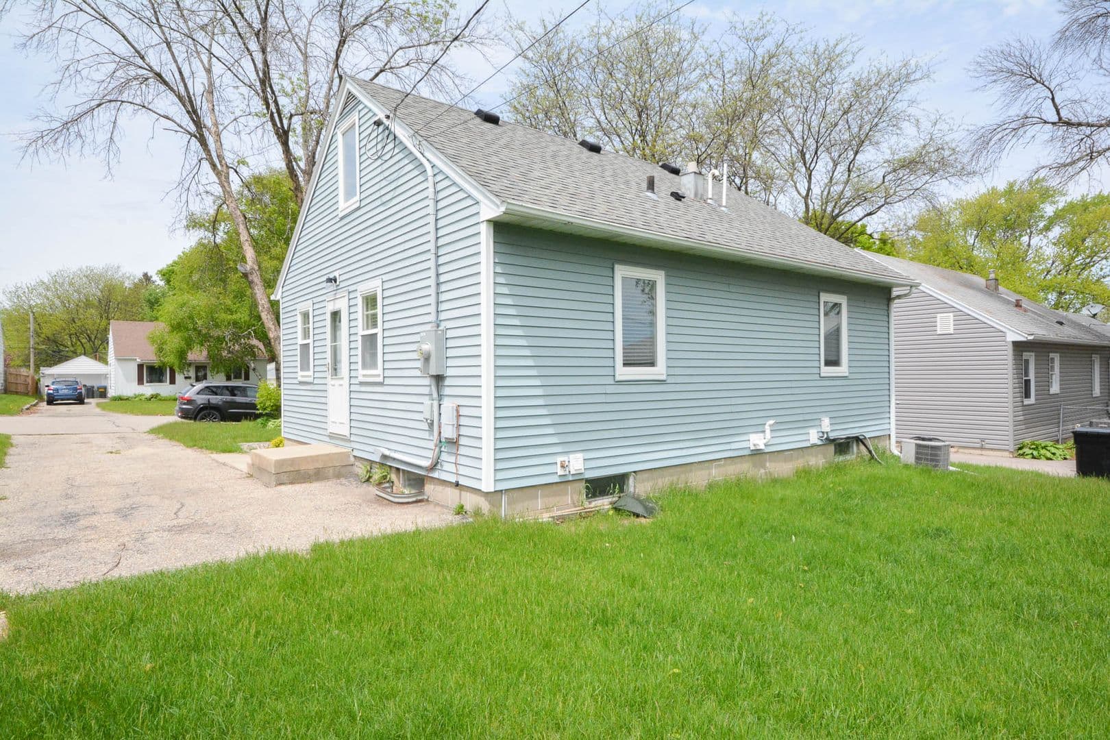 Rochester House: 316 18-1/2 Ave SW
