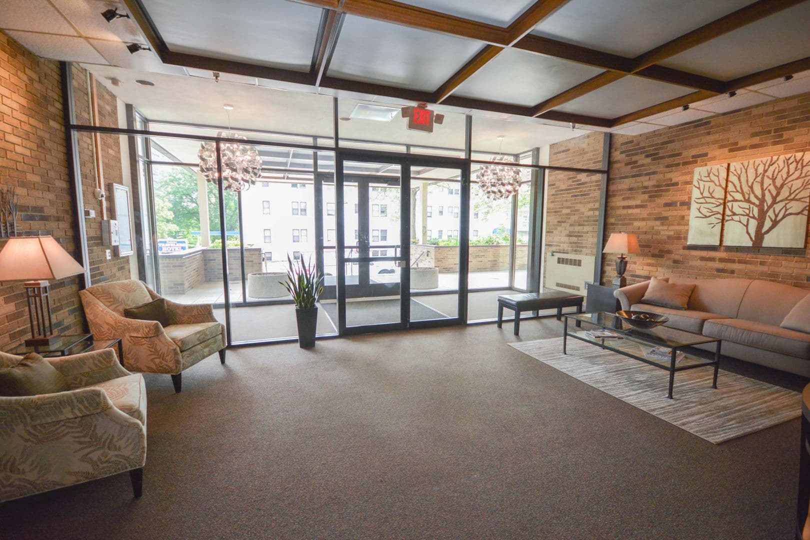 Rochester House: 207 5th Ave SW # 206
