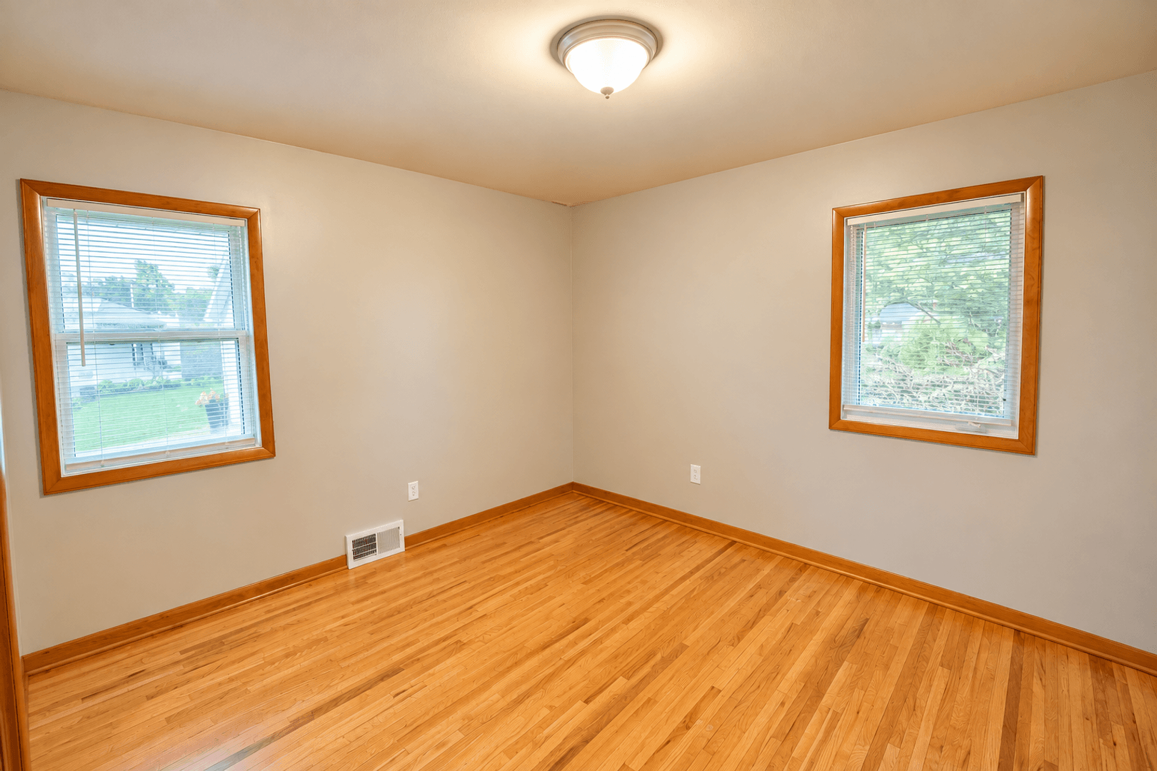 Rochester House: 1332 Elton Hills Dr NW