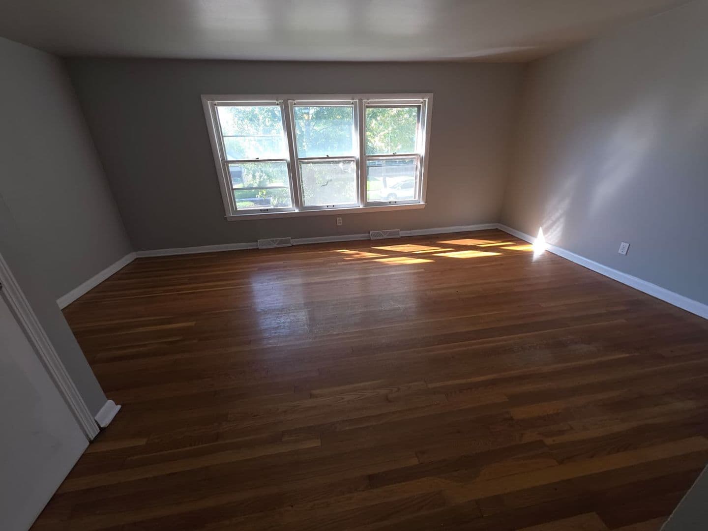 Milwaukee Apartment: 5812-5814 N 93rd St