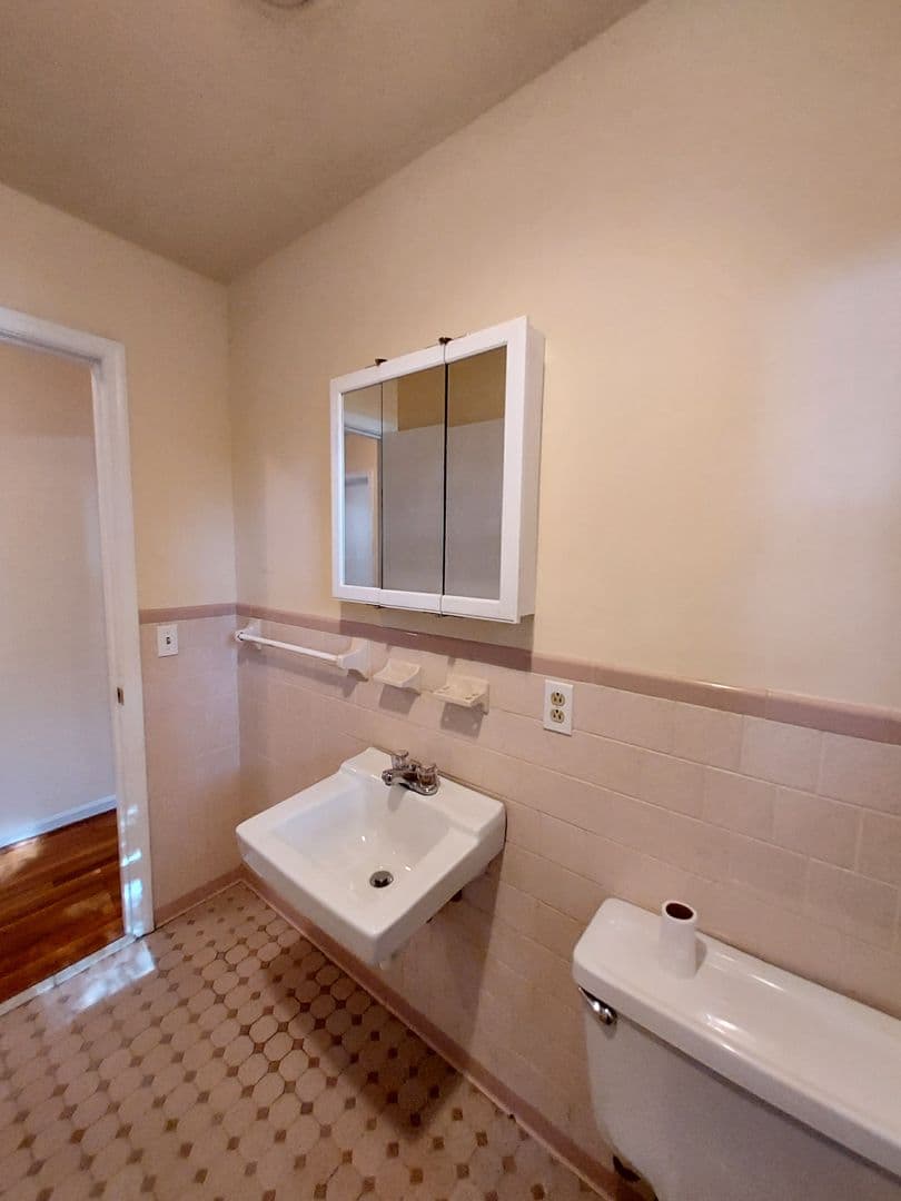 Hopewell Apartment: Cedar Level Rd. Apartments